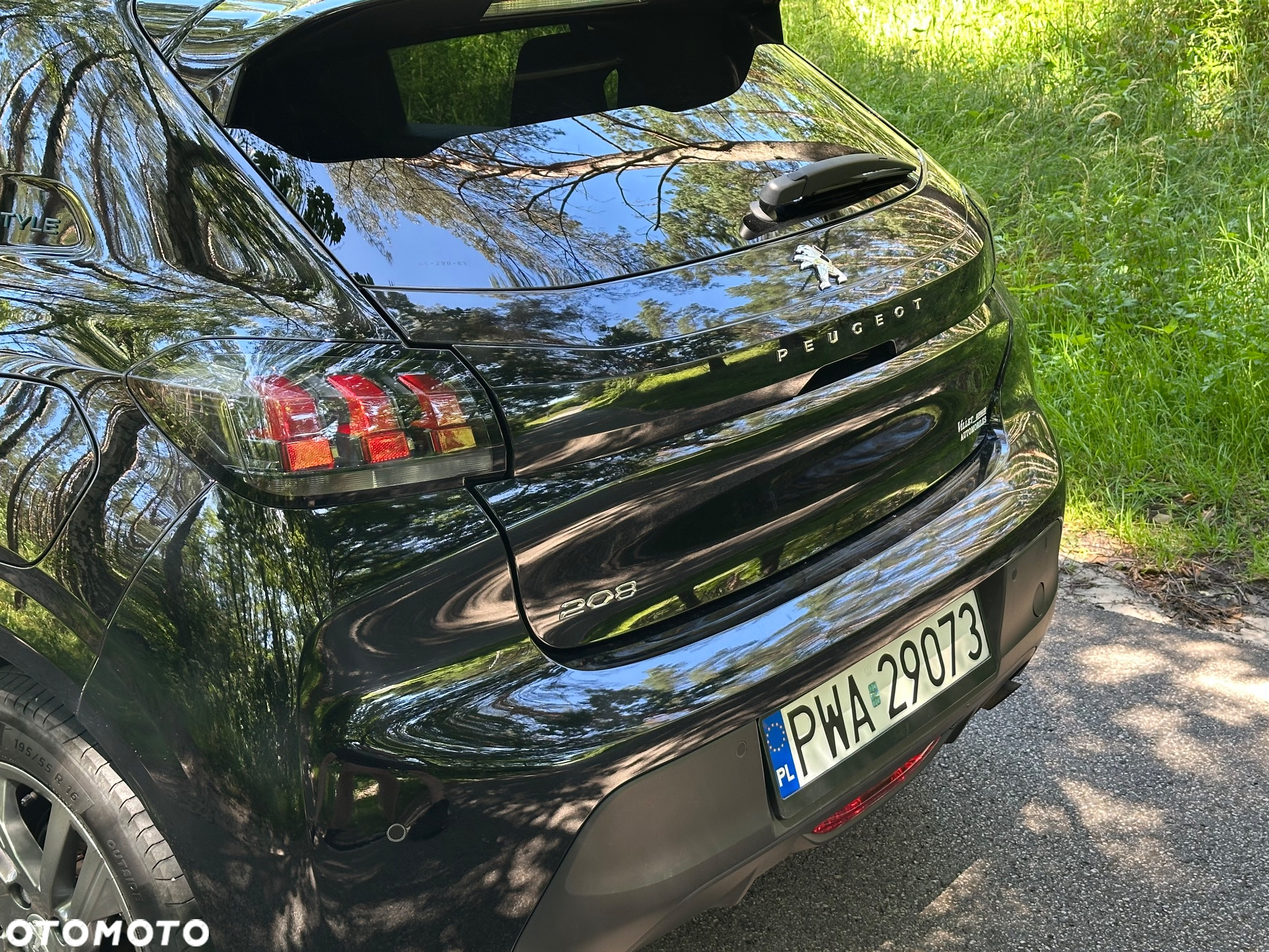 Peugeot 208 PureTech 100 EAT8 Active Pack - 10