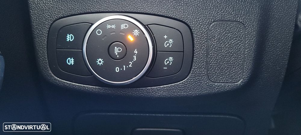 Ford Focus 1.0 EcoBoost Active X - 44