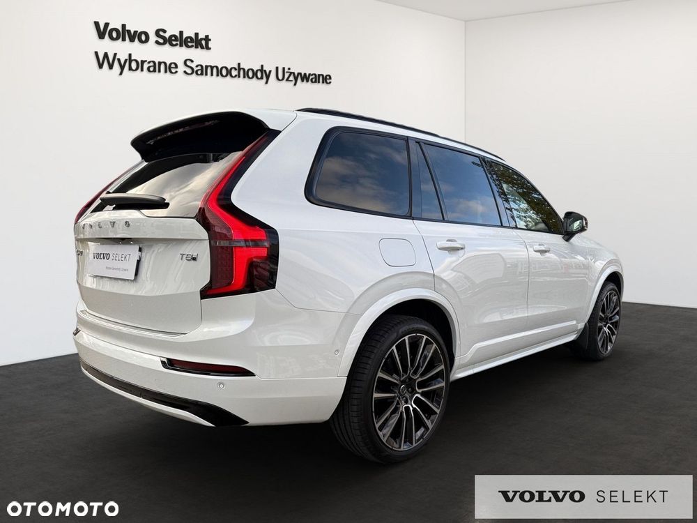 Volvo XC 90 - 9
