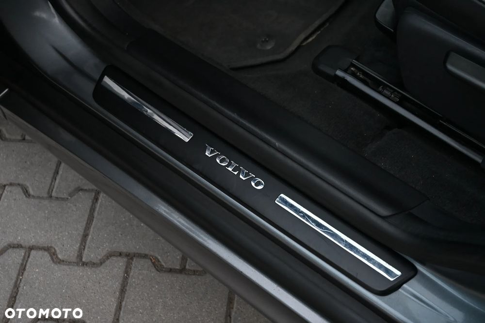 Volvo XC 60 D3 Geartronic Momentum - 34