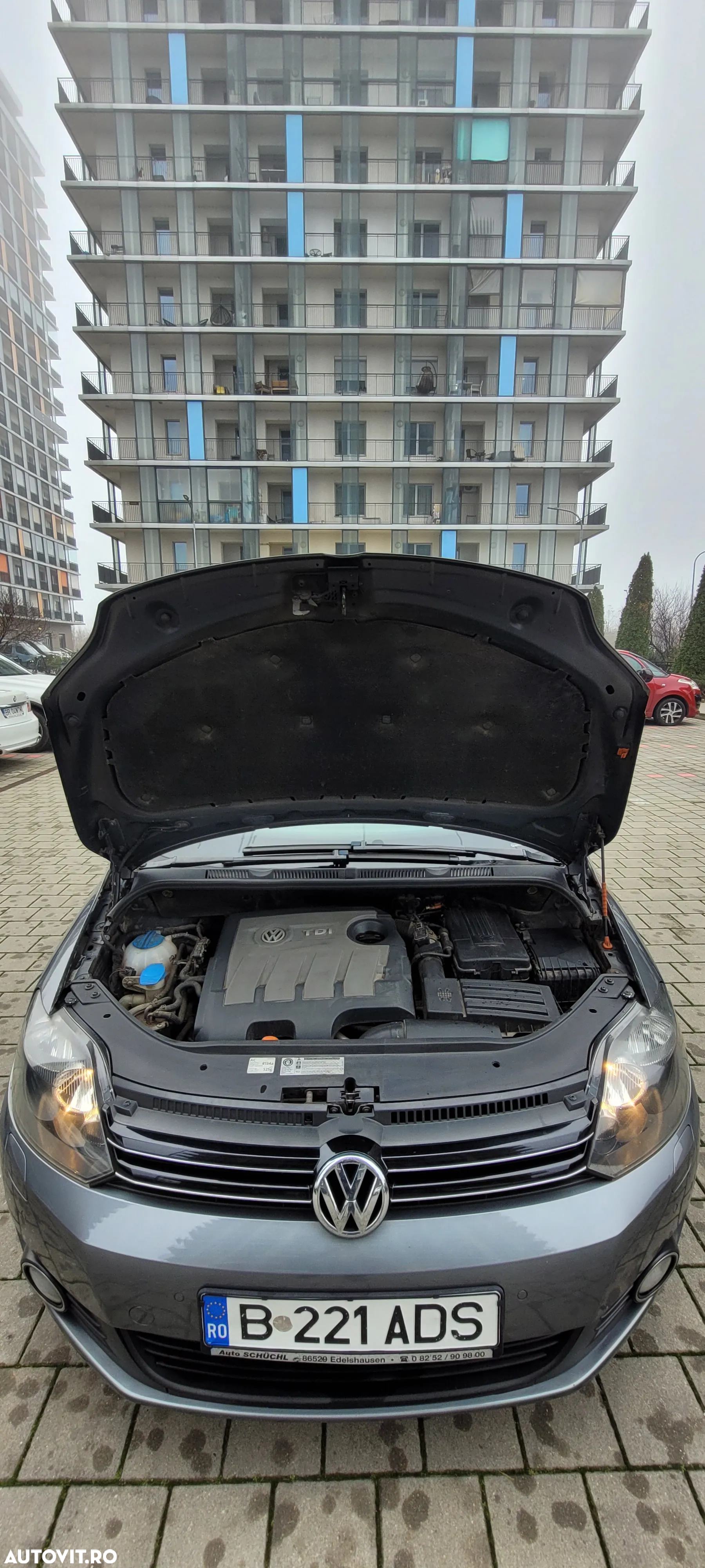 Volkswagen Golf Plus 1.6 TDI DPF Trendline - 34