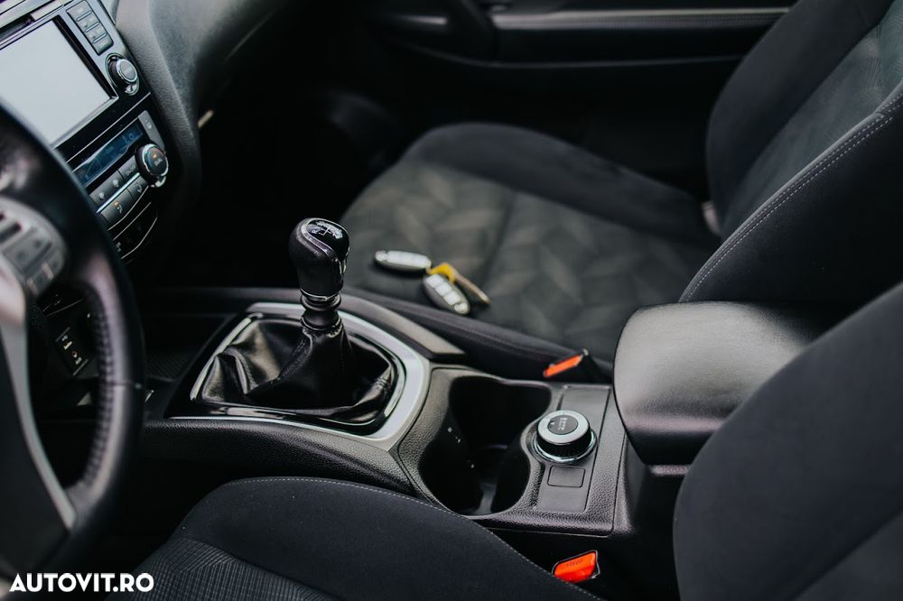 Nissan X-Trail 1.6 dCi ALL-MODE 4x4i N-Connecta - 11