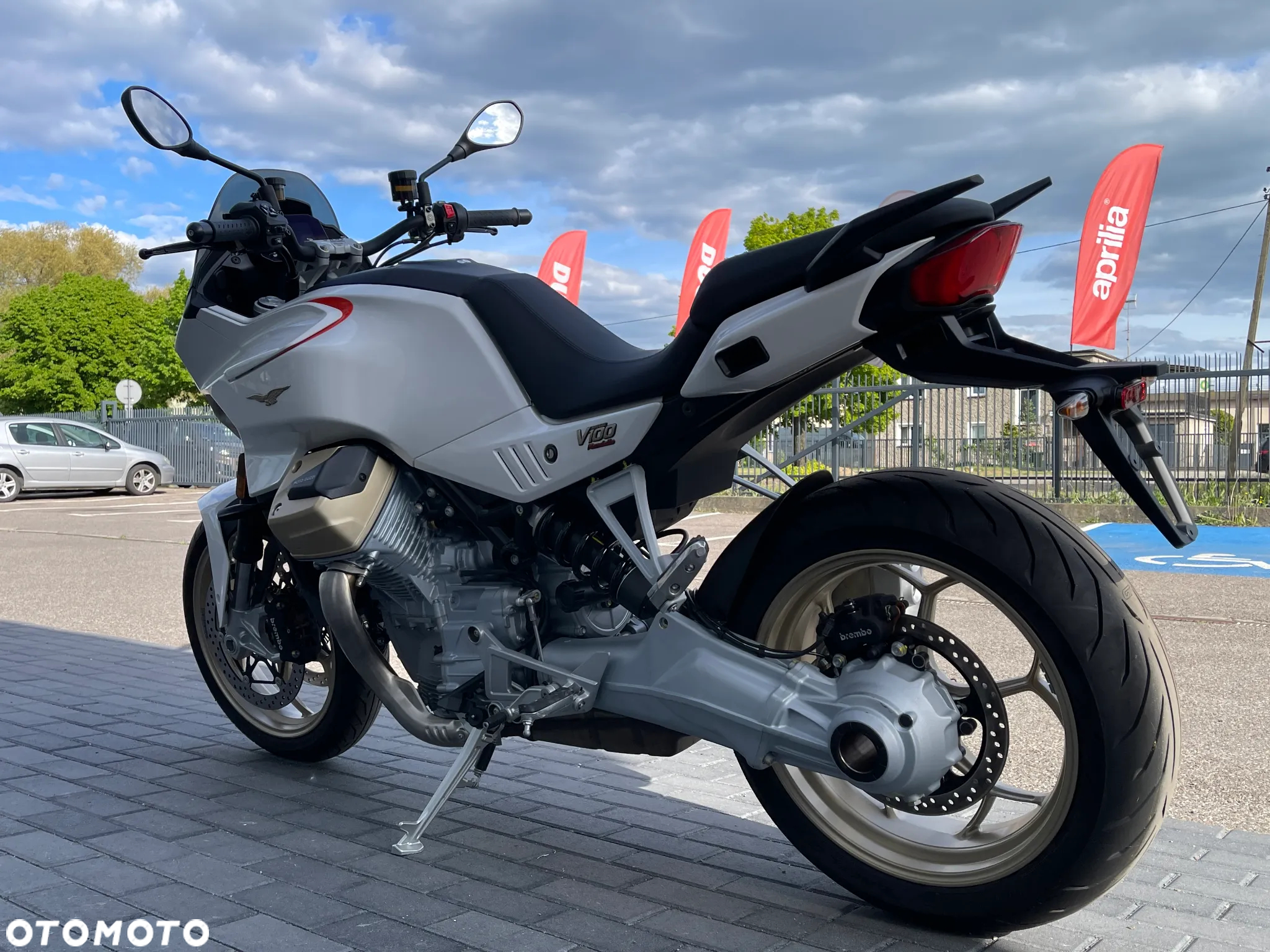 Moto Guzzi V100 Mandello - 18