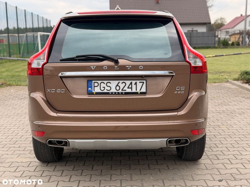 Volvo XC 60 D5 AWD Momentum - 5