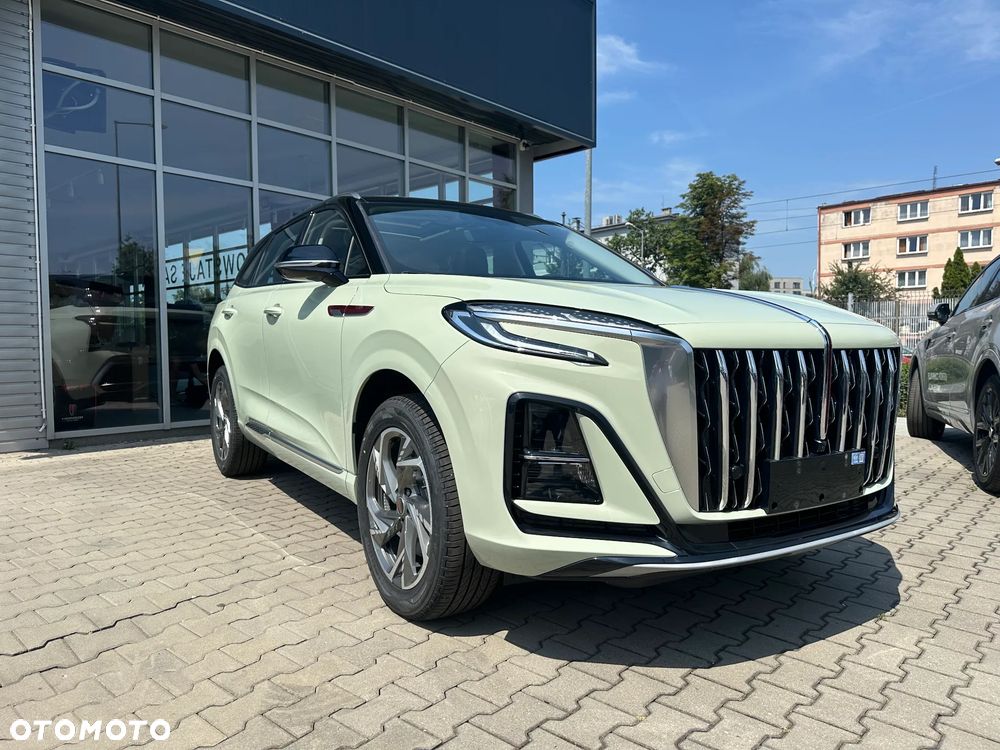Hongqi HS3 - 3