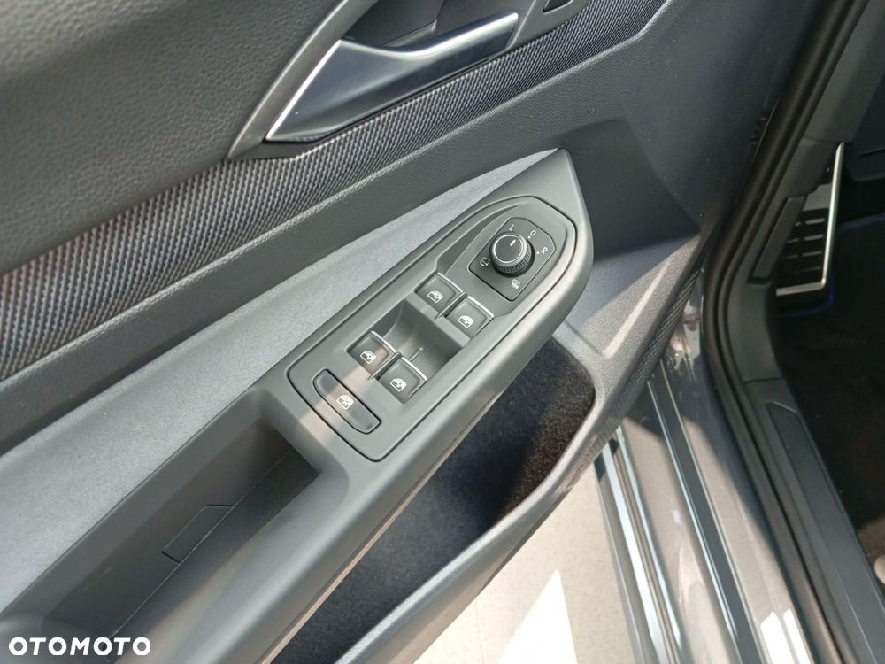 Volkswagen Golf - 20
