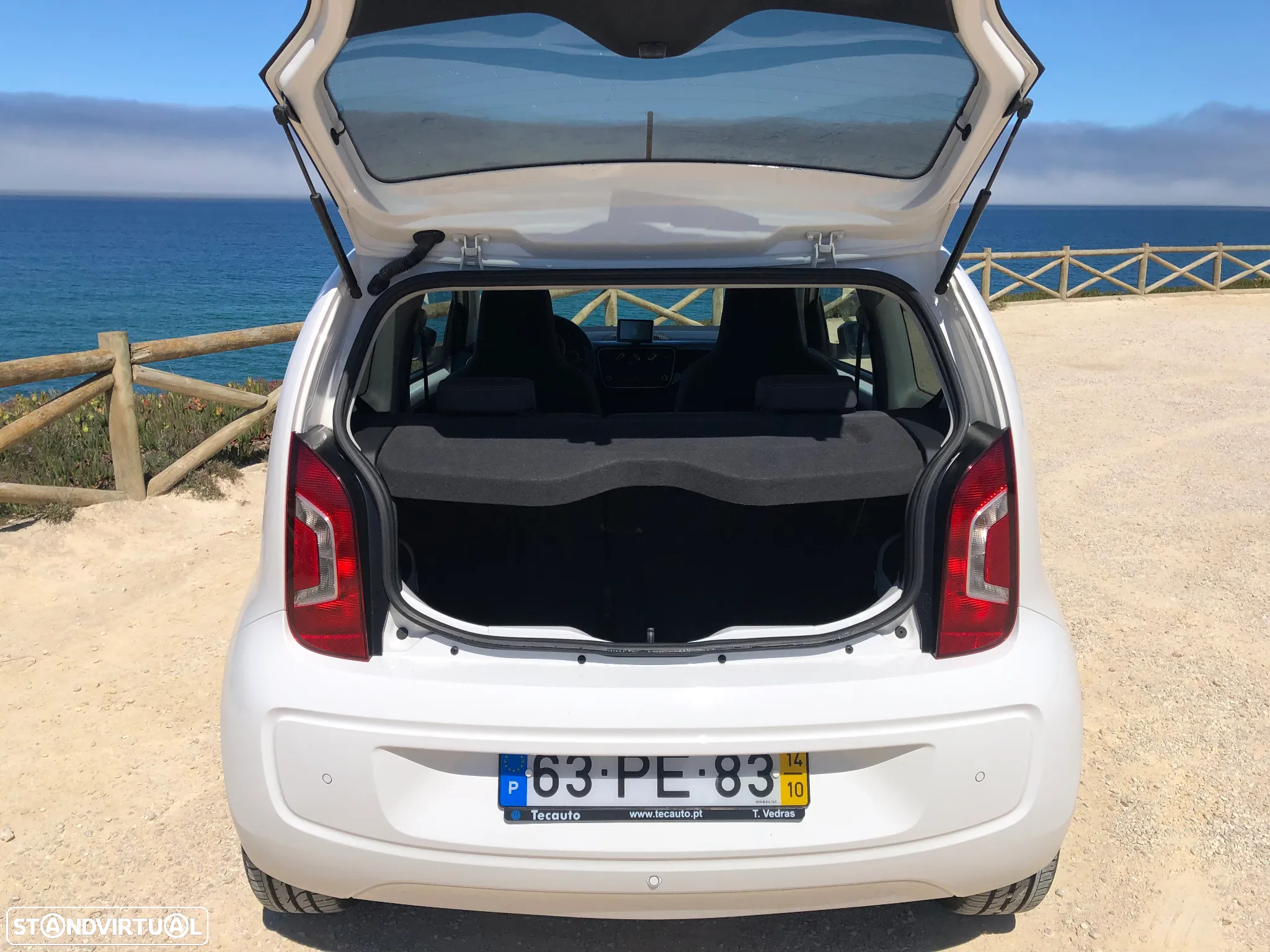 VW Up! 1.0 BlueMotion Groove - 22