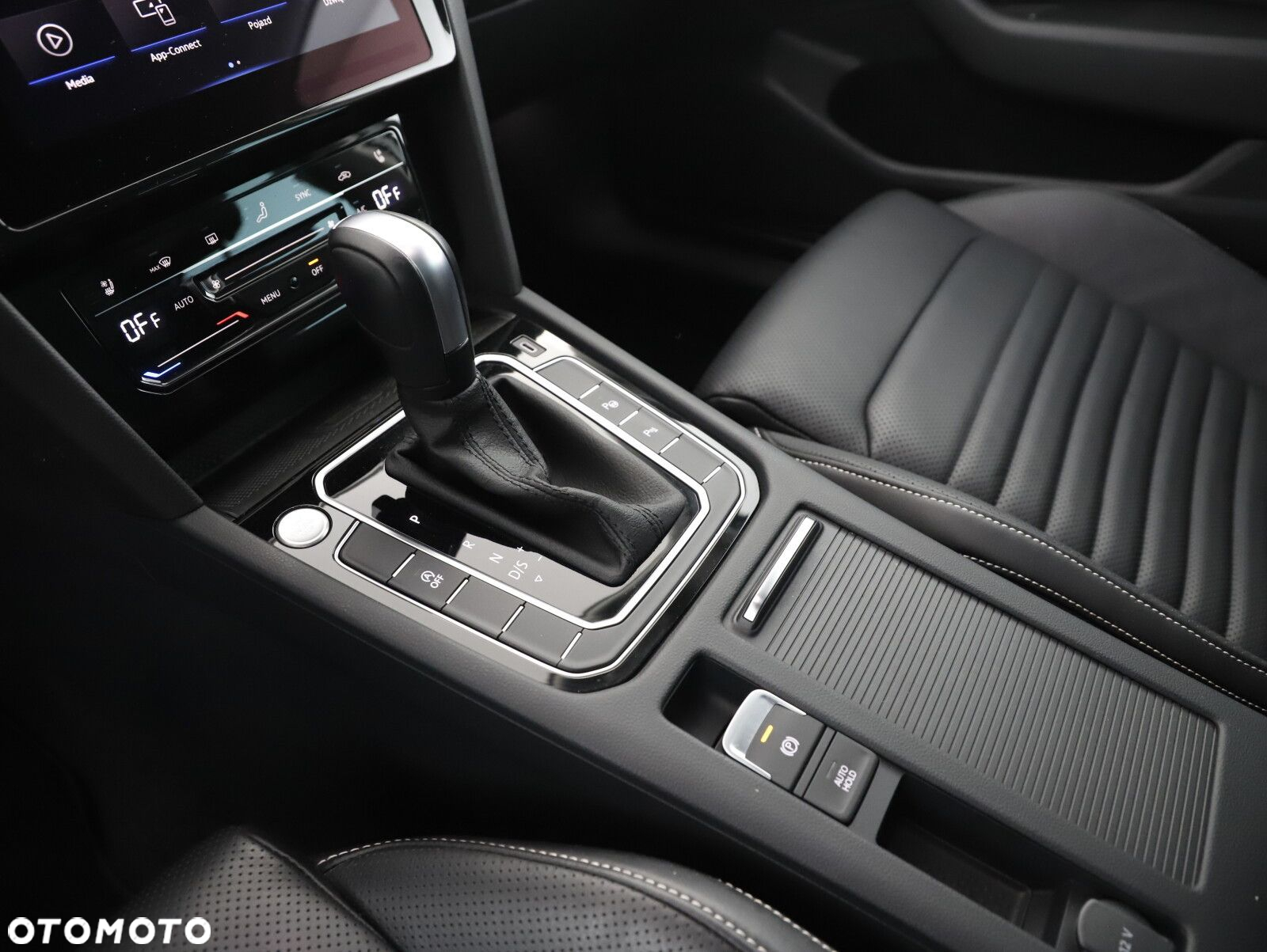 Volkswagen Passat - 21