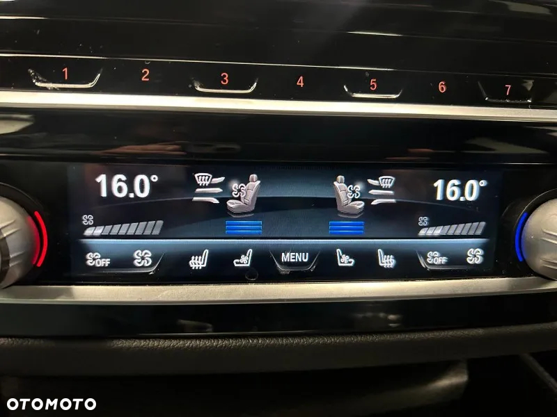 BMW Seria 5 540d xDrive Touring - 17