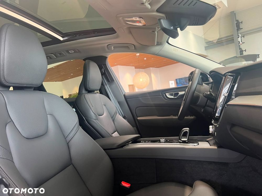 Volvo XC 60 T8 Plug-In Hybrid AWD Ultimate Dark - 23