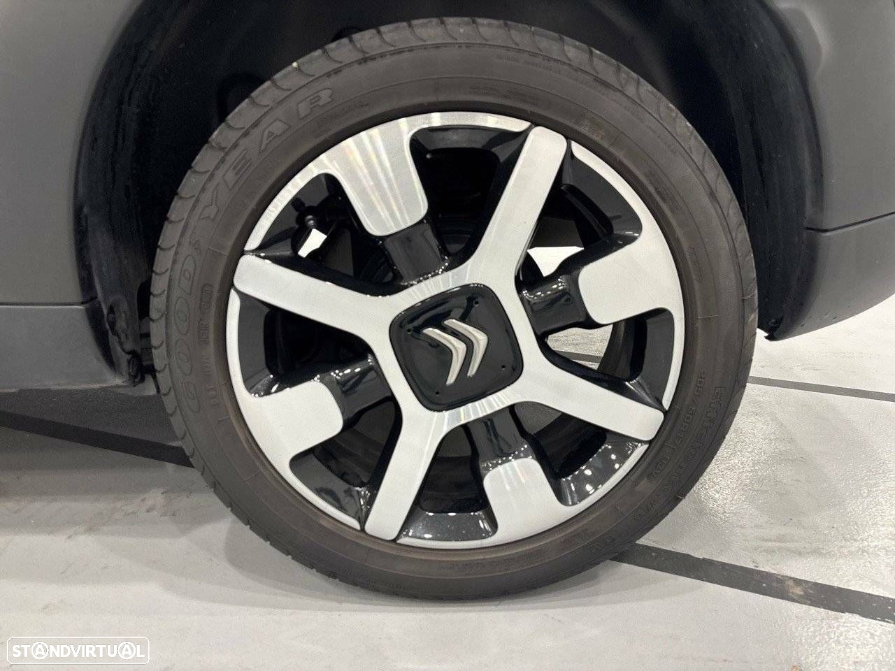Citroën C4 Cactus 1.2 PureTech Shine - 11