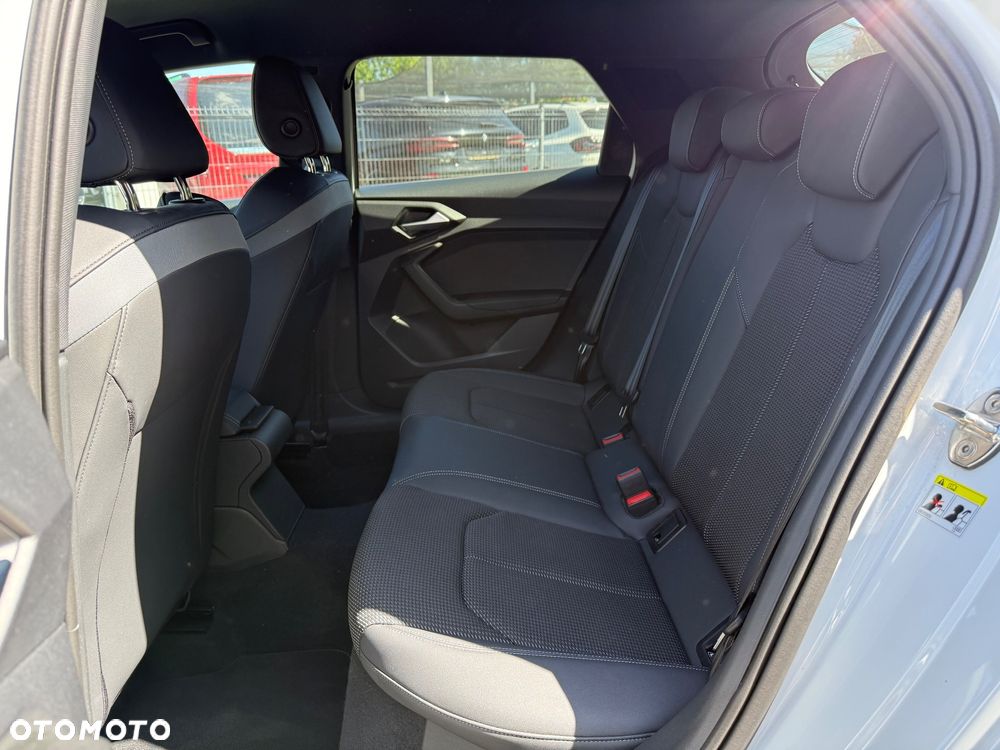Audi A1 Sportback 30 TFSI S-Line S-tronic - 11