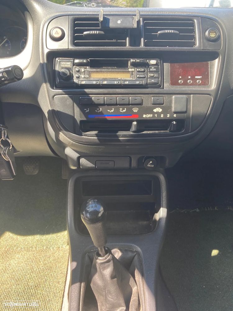 Honda Civic 1.4i S - 7