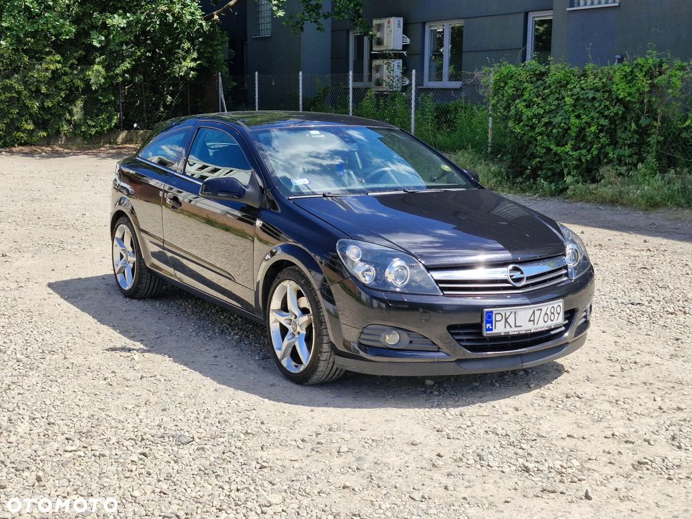 Opel Astra III GTC 2.0 T Cosmo - 7