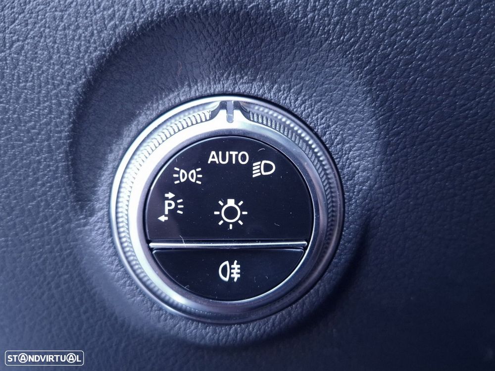 Mercedes-Benz C 300 de AMG Line - 21