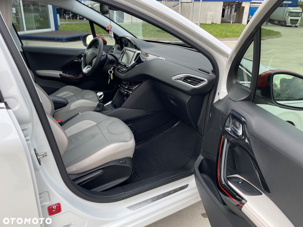 Peugeot 208 e-HDi 115 Stop&Start Allure - 18