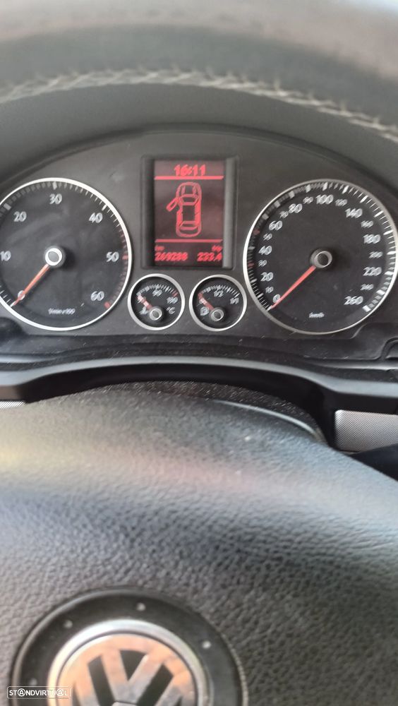 VW Jetta - 12