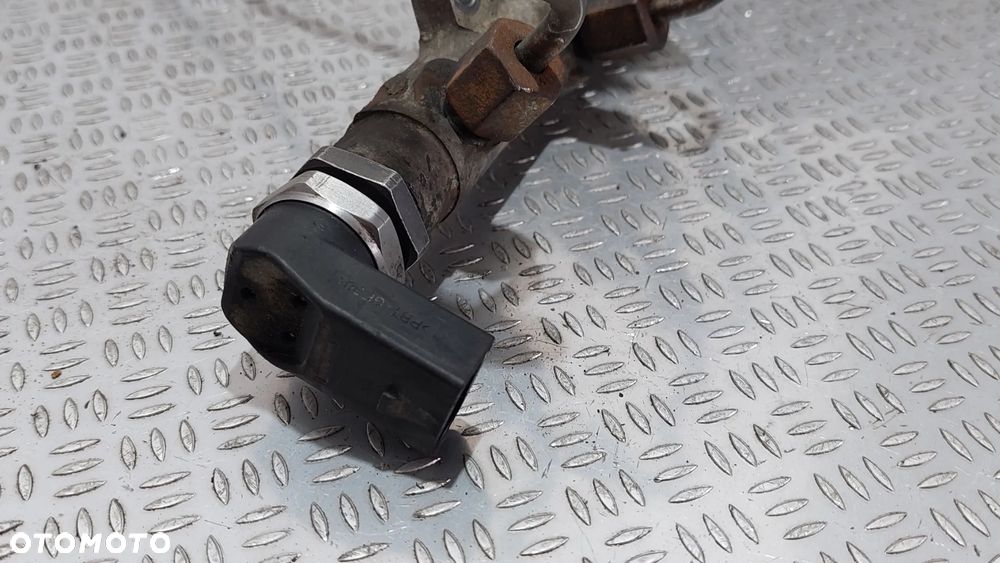 LISTWA WTRYSKOWA BMW X5 E70  3,0 D 286KM M57 R2009 NR 779551403 - 3