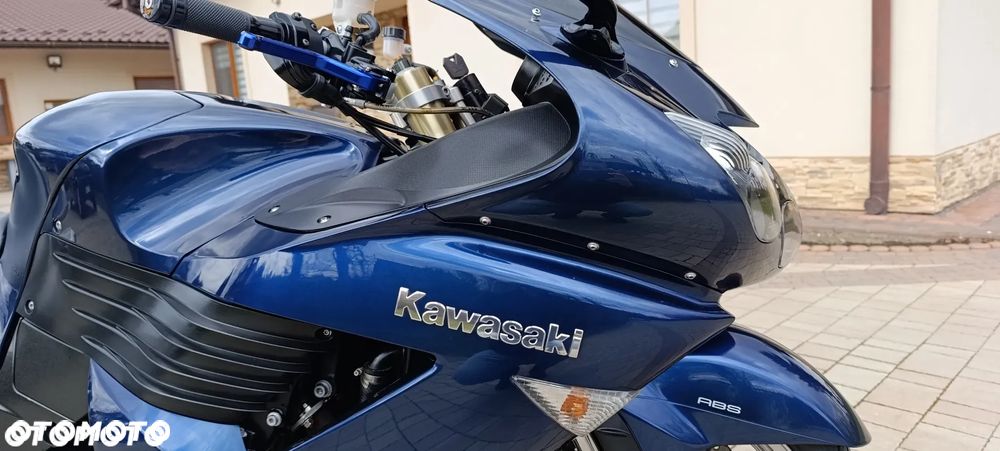 Kawasaki ZZR - 28