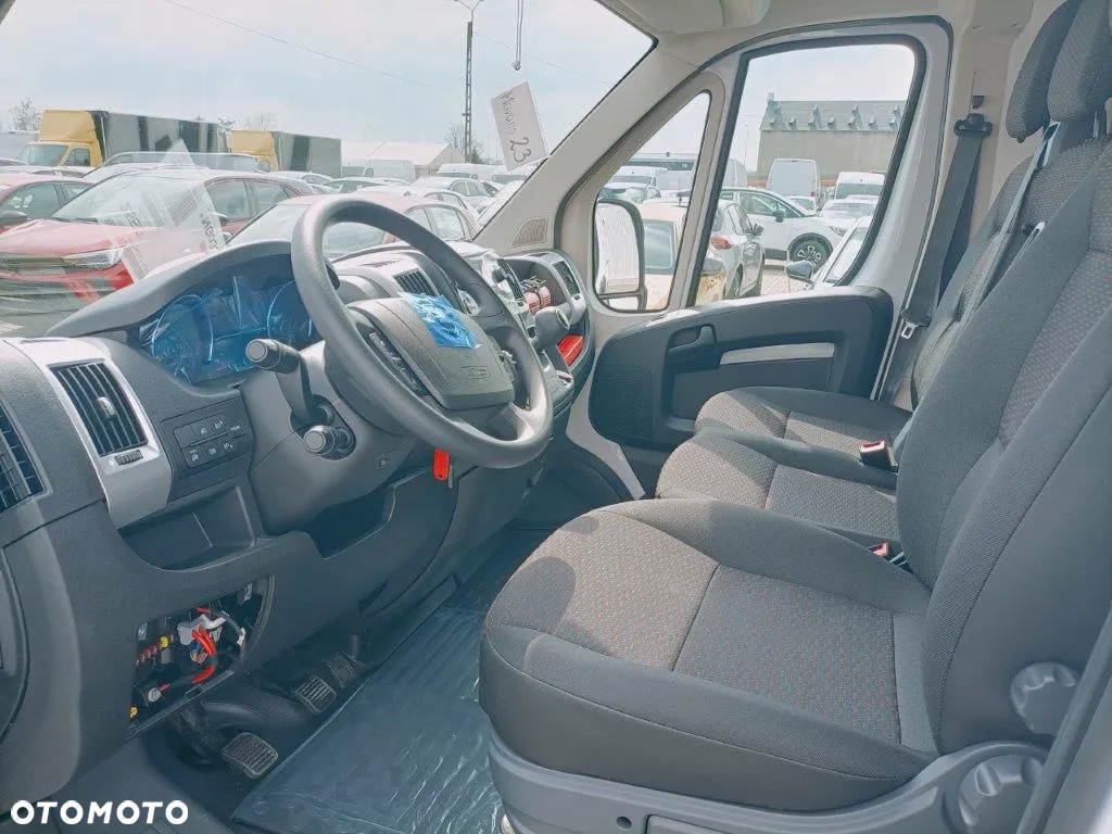 Opel Movano - 8