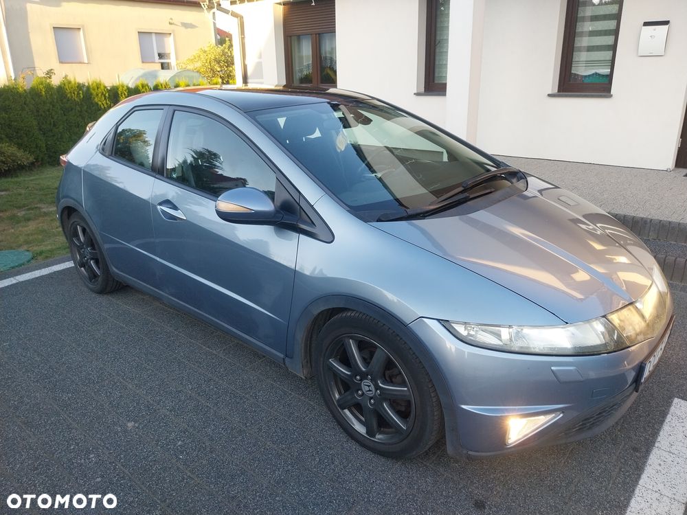 Honda Civic 2.2i-CTDi DPF Executive - 1