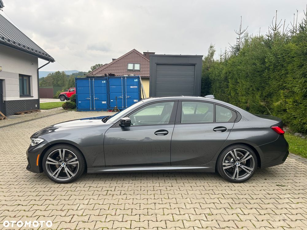 BMW Seria 3 330i - 3