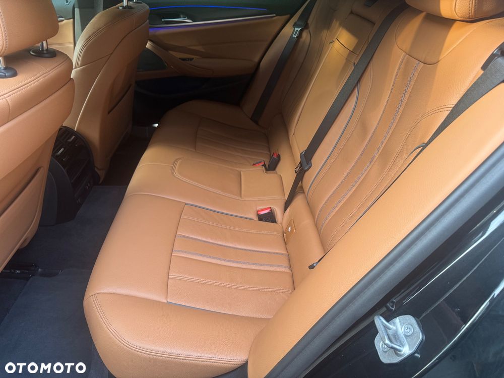 BMW Seria 5 540i xDrive mHEV M Sport sport - 18