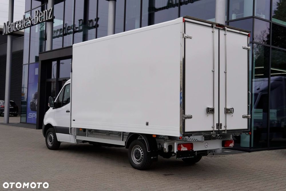Mercedes-Benz Sprinter - 5