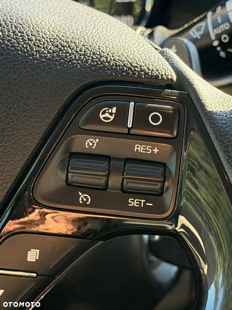 Kia Ceed 1.6 GDI DCT Spirit - 29