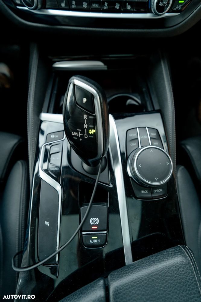 BMW Seria 5 520d Efficient Dynamics Edition Aut. Luxury Line - 29