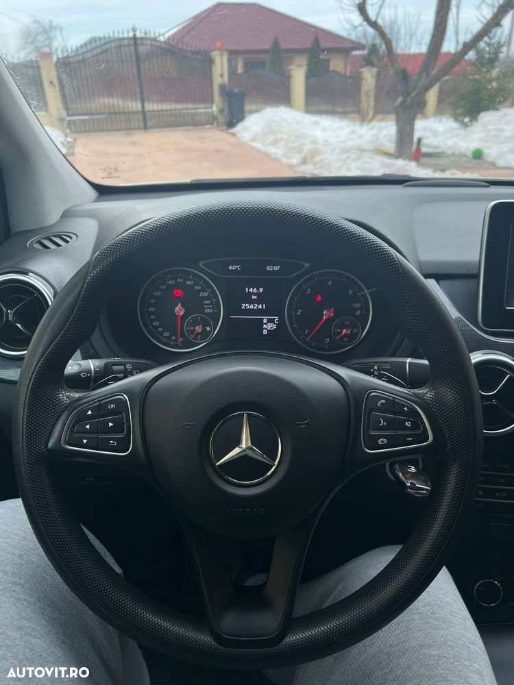 Mercedes-Benz B 220 d 7G-DCT - 4