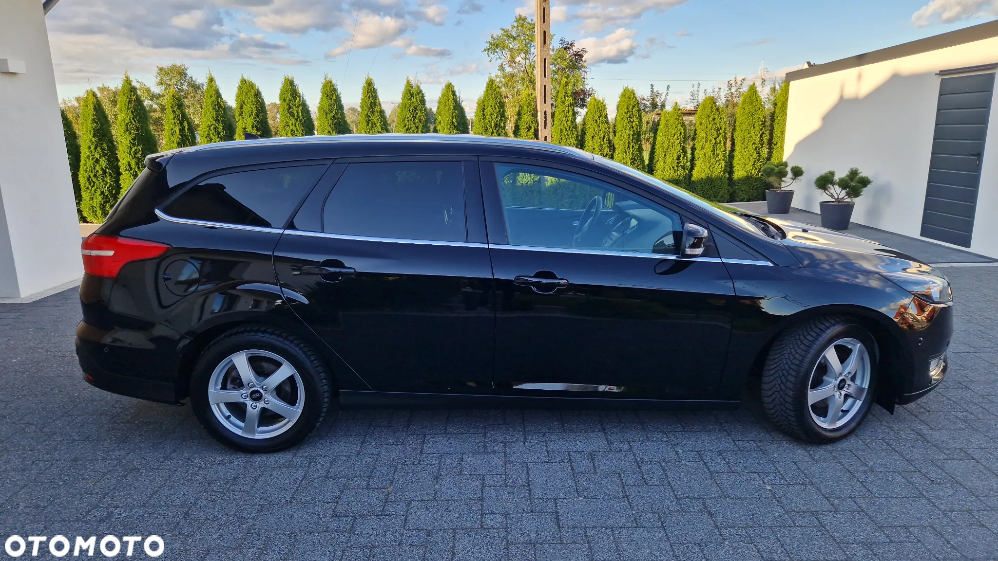 Ford Focus Turnier 1.0 EcoBoost Start-Stopp-System TITANIUM - 23