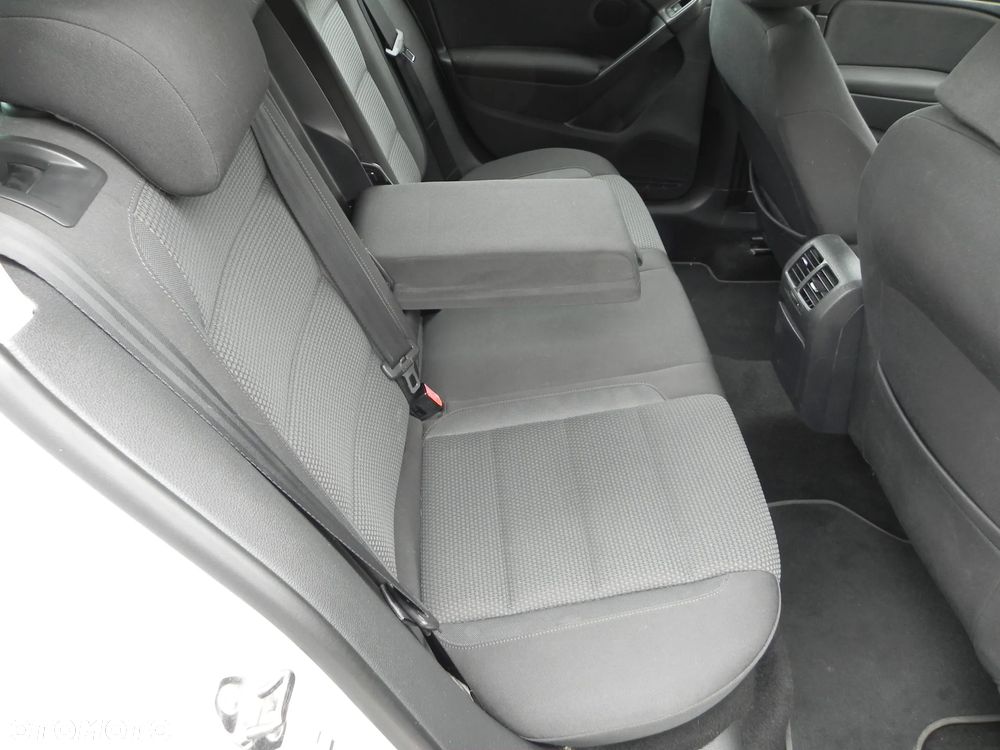 Volkswagen Golf 2.0 TDI Comfortline - 33