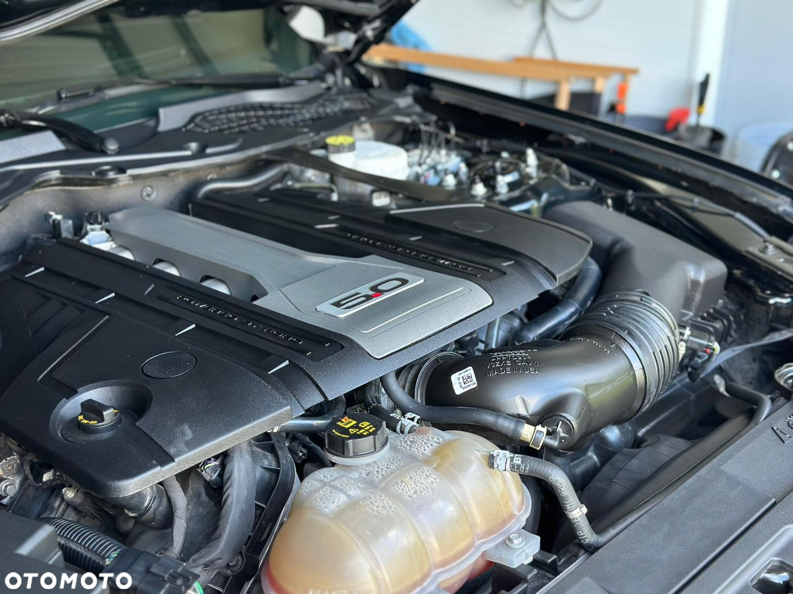 Ford Mustang 5.0 V8 GT - 4