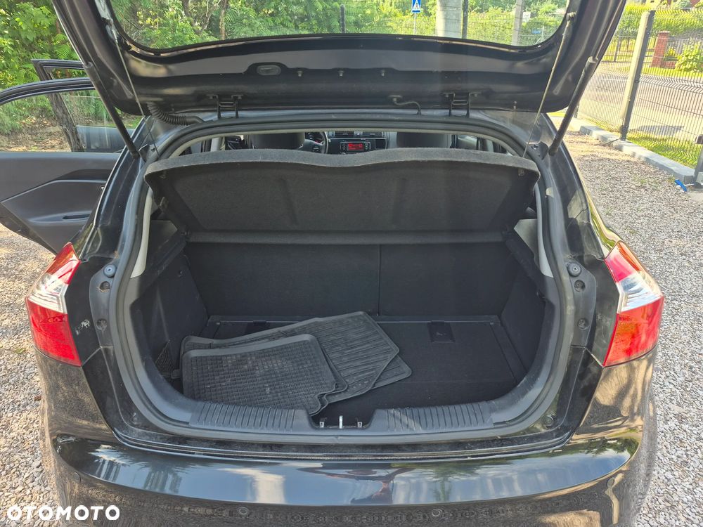 Kia Rio 1.4 Dream Team Edition - 23