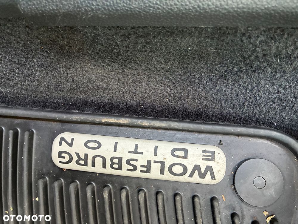 Volkswagen Passat - 9