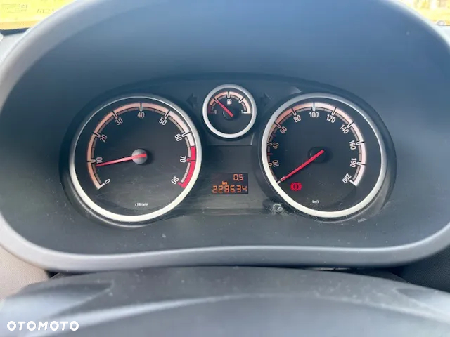 Opel Corsa - 12