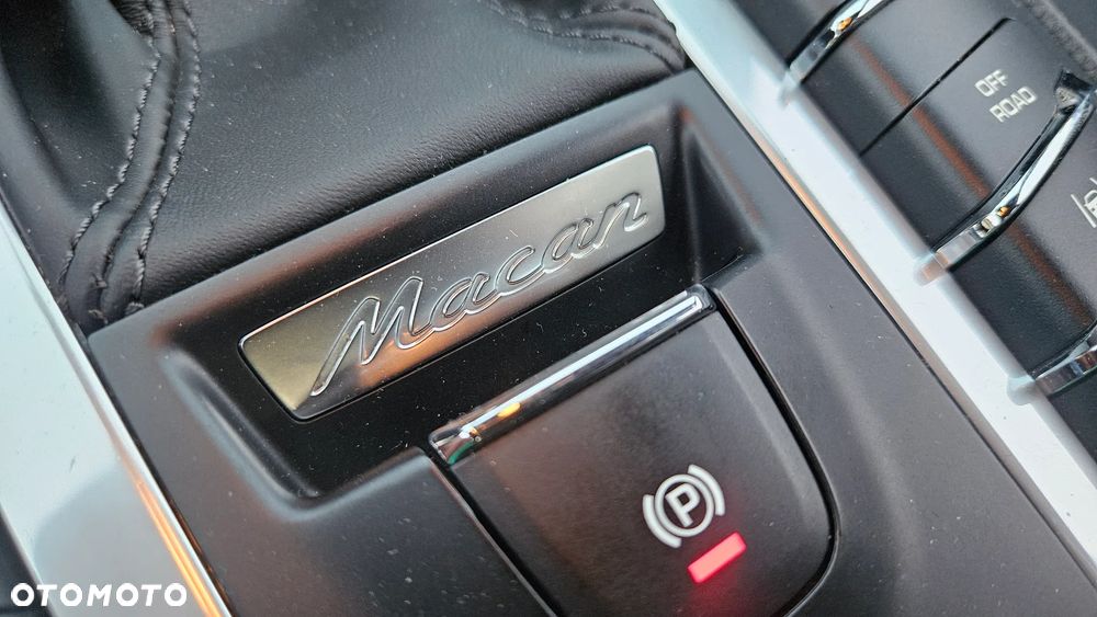 Porsche Macan - 30