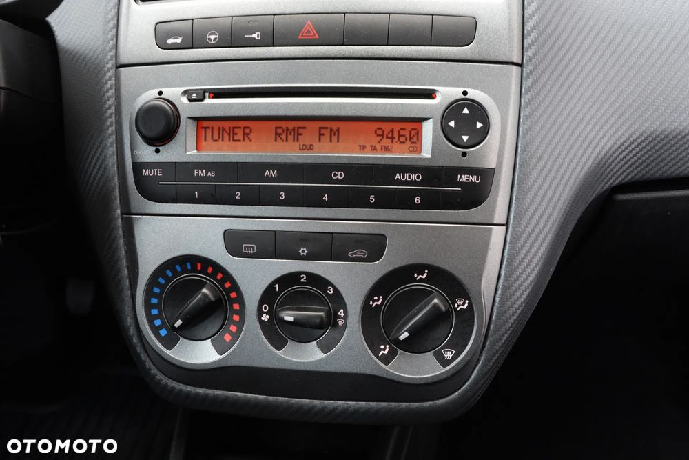 Fiat Punto 1.4 16V Dynamic - 34