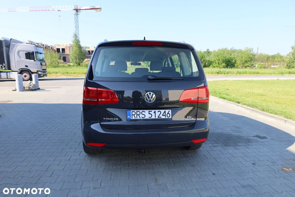 Volkswagen Touran - 5