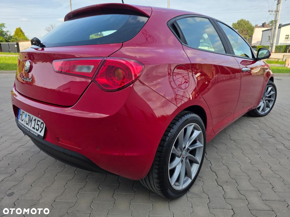 Alfa Romeo Giulietta 1.6 JTDM 16V - 5