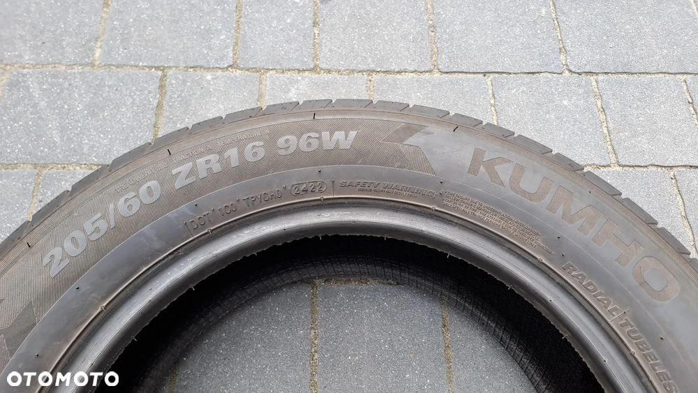 Opona letnia Kumho Ecsta HS52 205/60 ZR16 - 2
