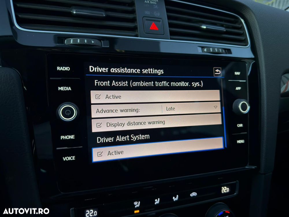 Volkswagen Golf 1.6 TDI SCR DSG Join - 20