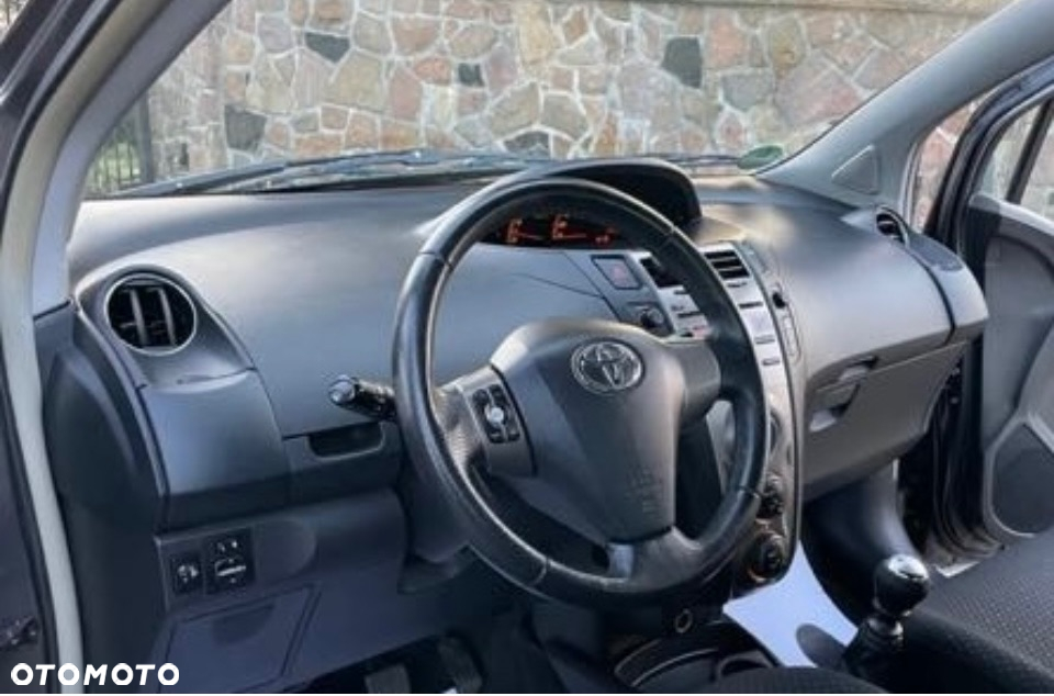 Toyota Yaris 1.33 Dynamic - 4