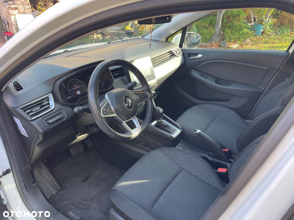 Renault Clio - 9