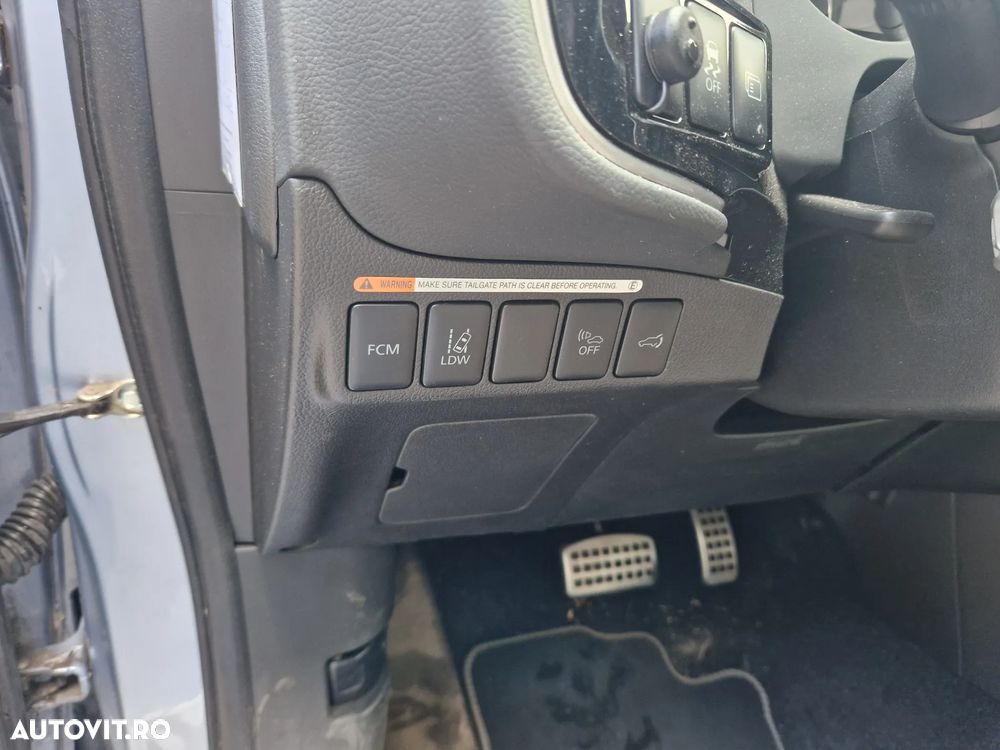 Mitsubishi Outlander 2.0 4WD Plug-In Hybrid Plus - 7