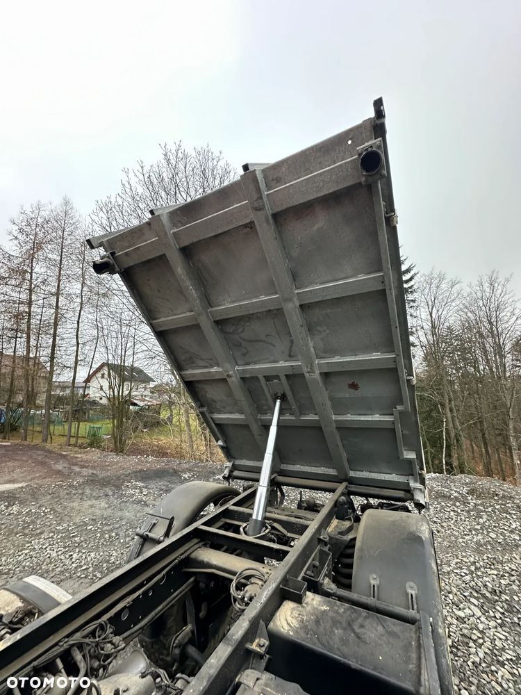 Mercedes-Benz Unimog U400 - 5