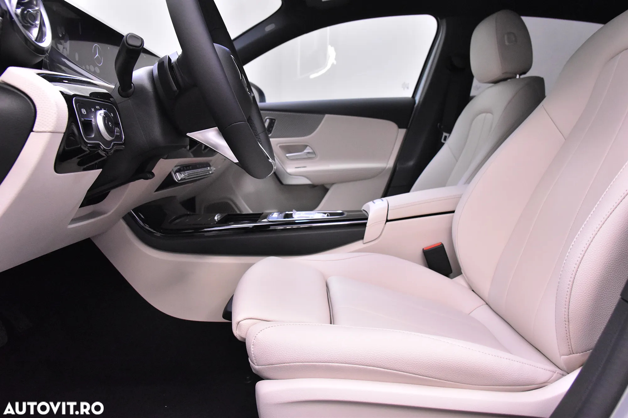 Mercedes-Benz A 200 MHEV 7G-DCT - 24