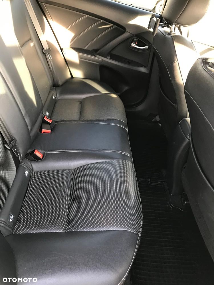 Toyota Avensis 2.0 D-4D Prestige - 7