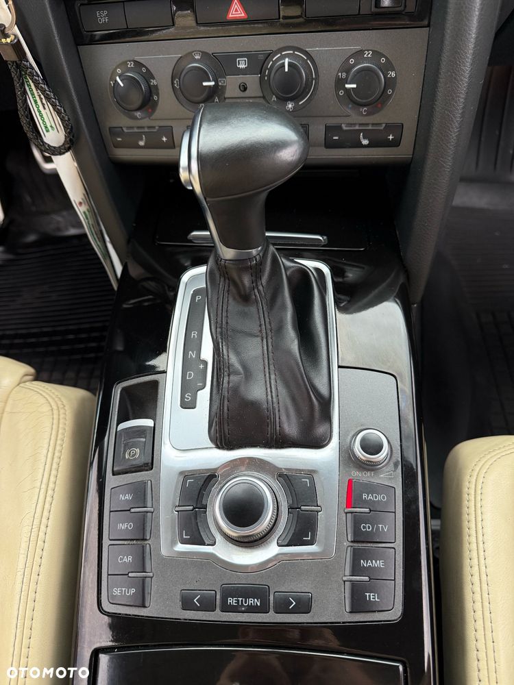 Audi A6 Avant - 17
